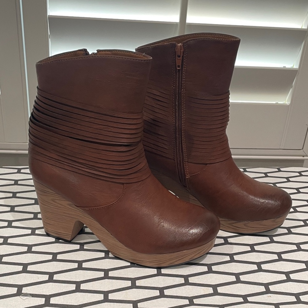 Buckle Brown Heeled Boots